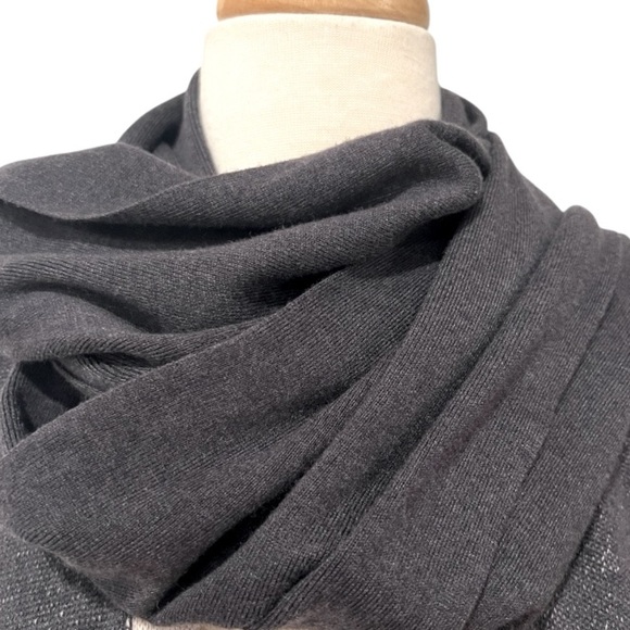 NIC + ZOE Sweater Wrap Attached Scarf Dark Gray Cream One Size - Picture 9 of 14